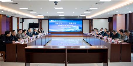 覃振华带队到四建公司开展工作交流